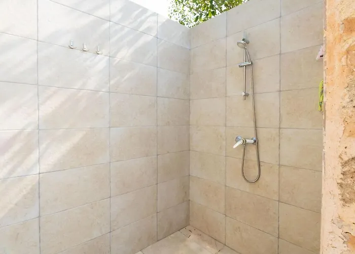 Prestige By Raro 빌라 오스투니